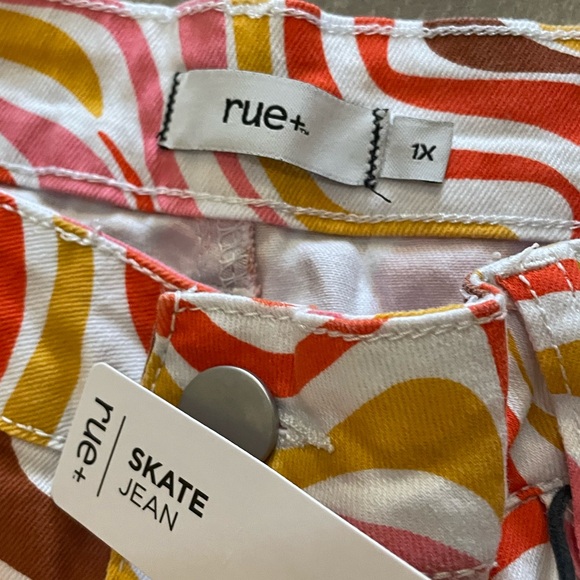 Rue21 Multicolor Swirl Skate Jeans - Picture 2 of 5